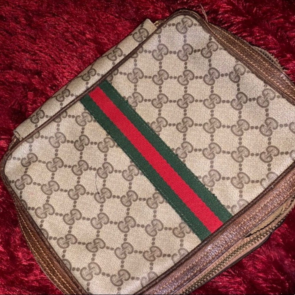 Vintage Gucci Clutch